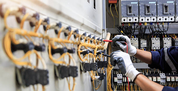 Professional Electrician technician working in Decatur, IN